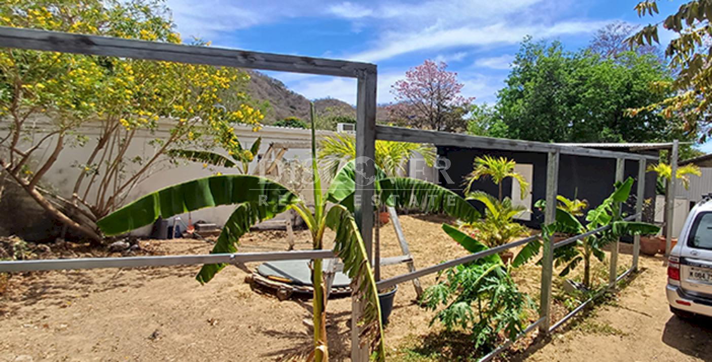 House with large lot for sale in San Juan del Sur 