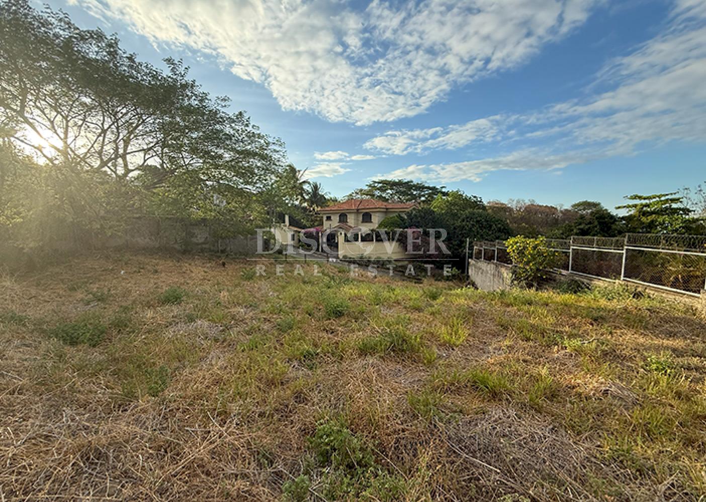 Lot for sale in Villa Fontana