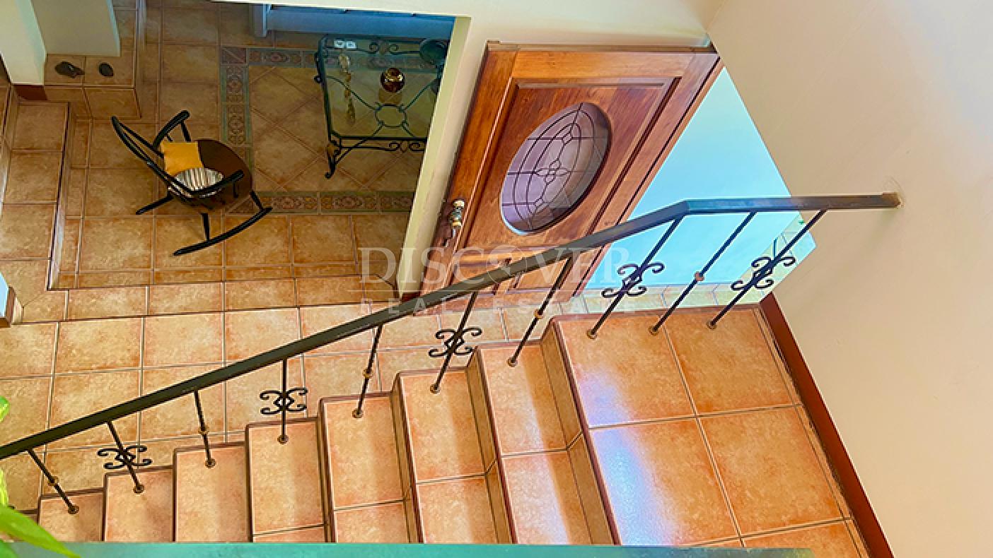 Spacious house for sale in Los Robles
