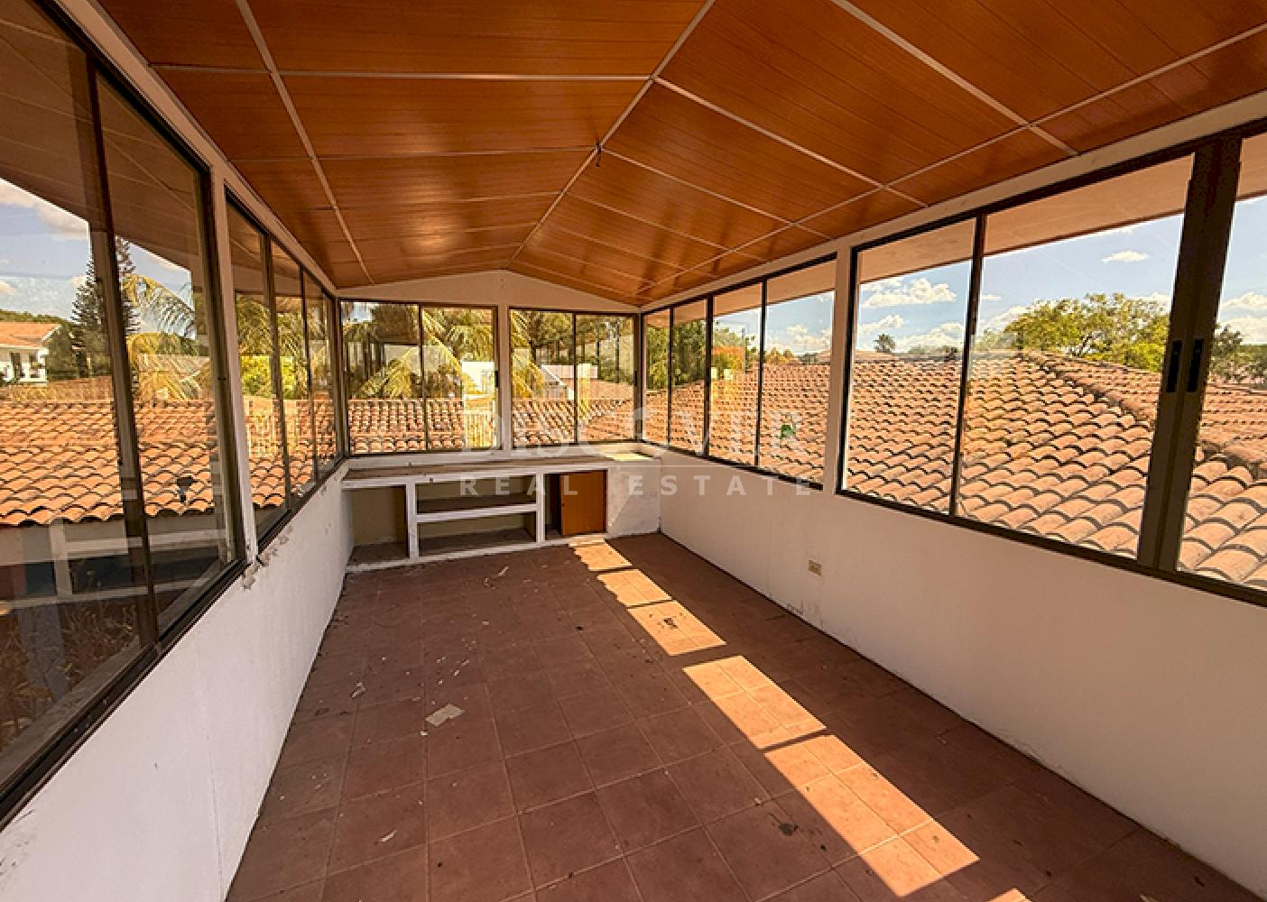 Spacious house for sale on Jean Paul Genie Avenue
