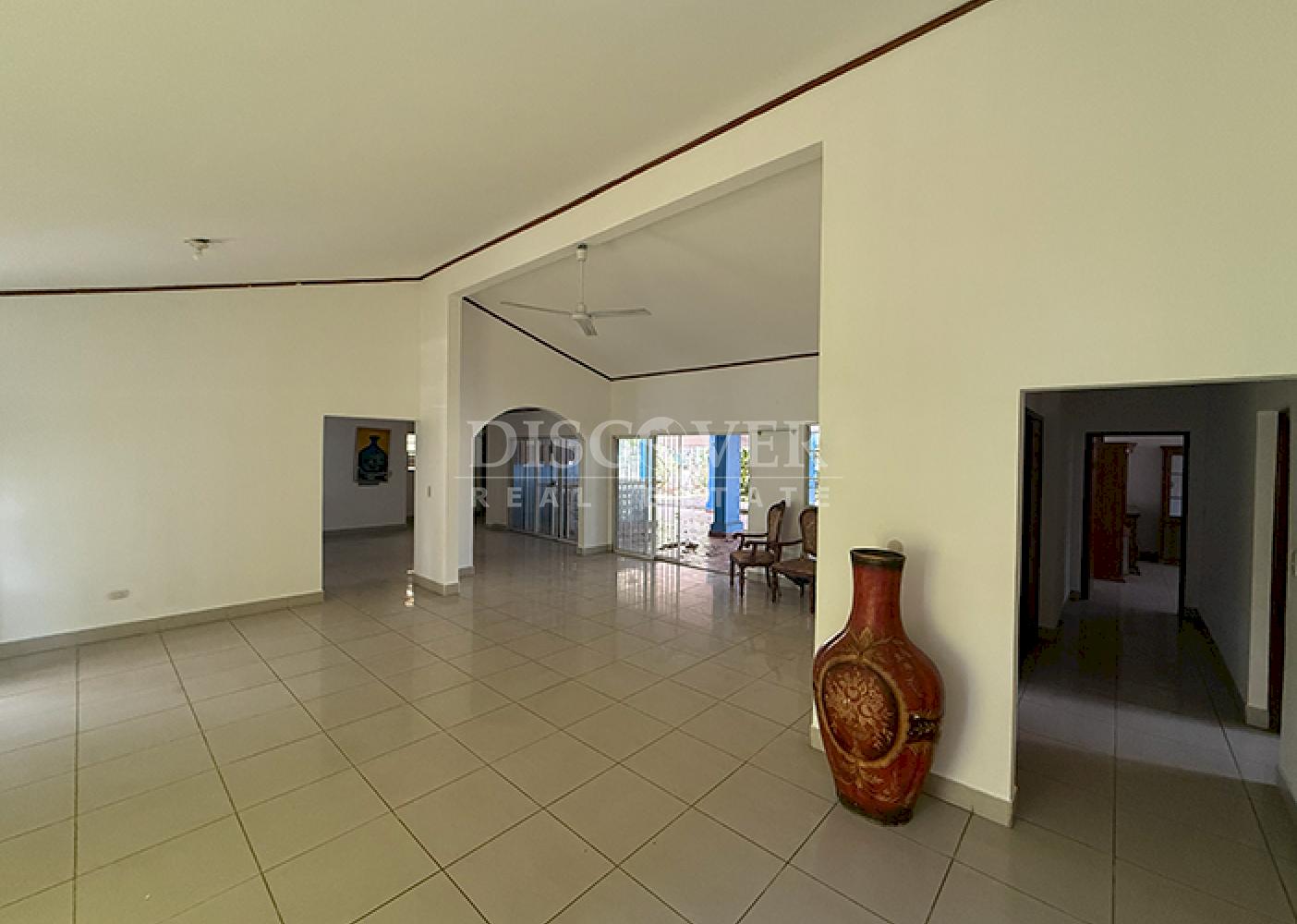 Spacious house for sale on Jean Paul Genie Avenue