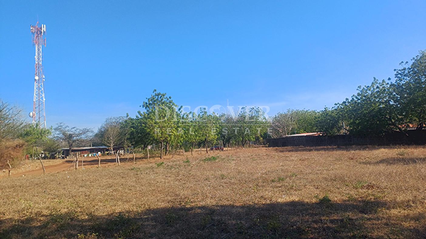  Lots for sale on the exclusive Huehuete Beach