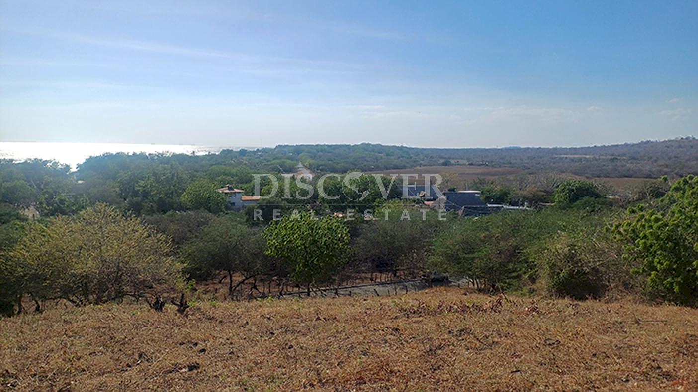  Lots for sale on the exclusive Huehuete Beach