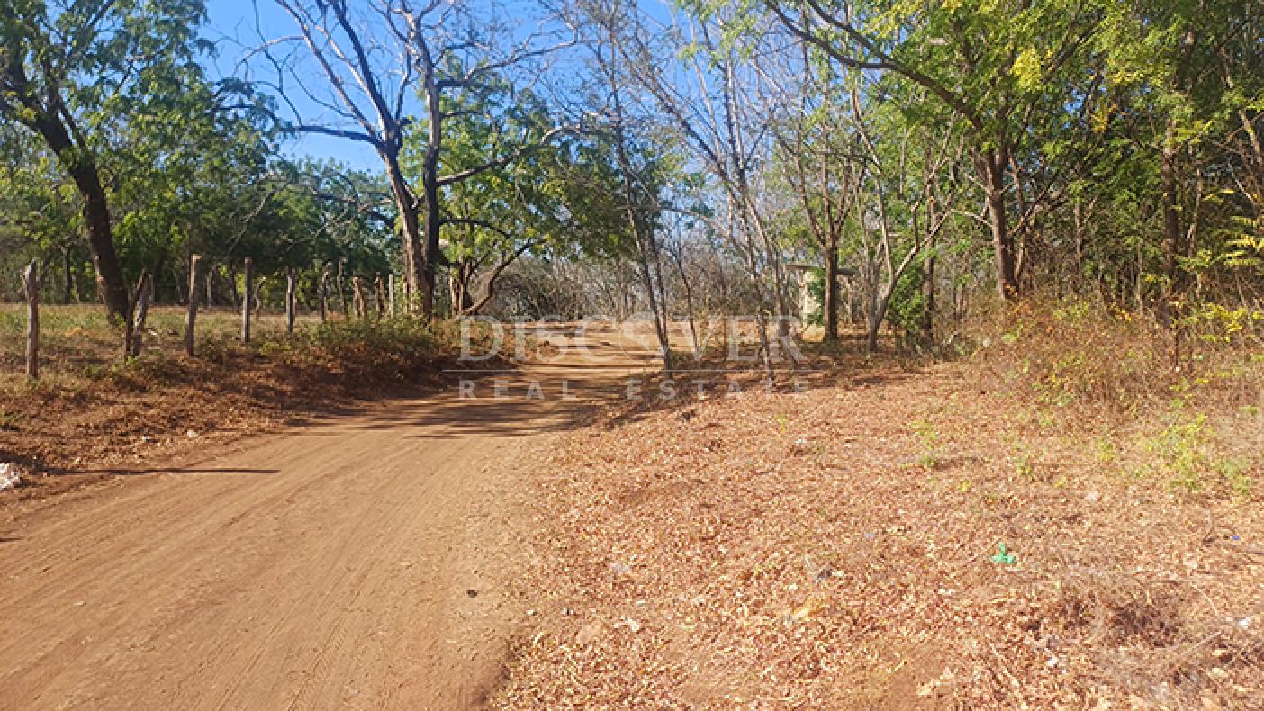  Lots for sale on the exclusive Huehuete Beach