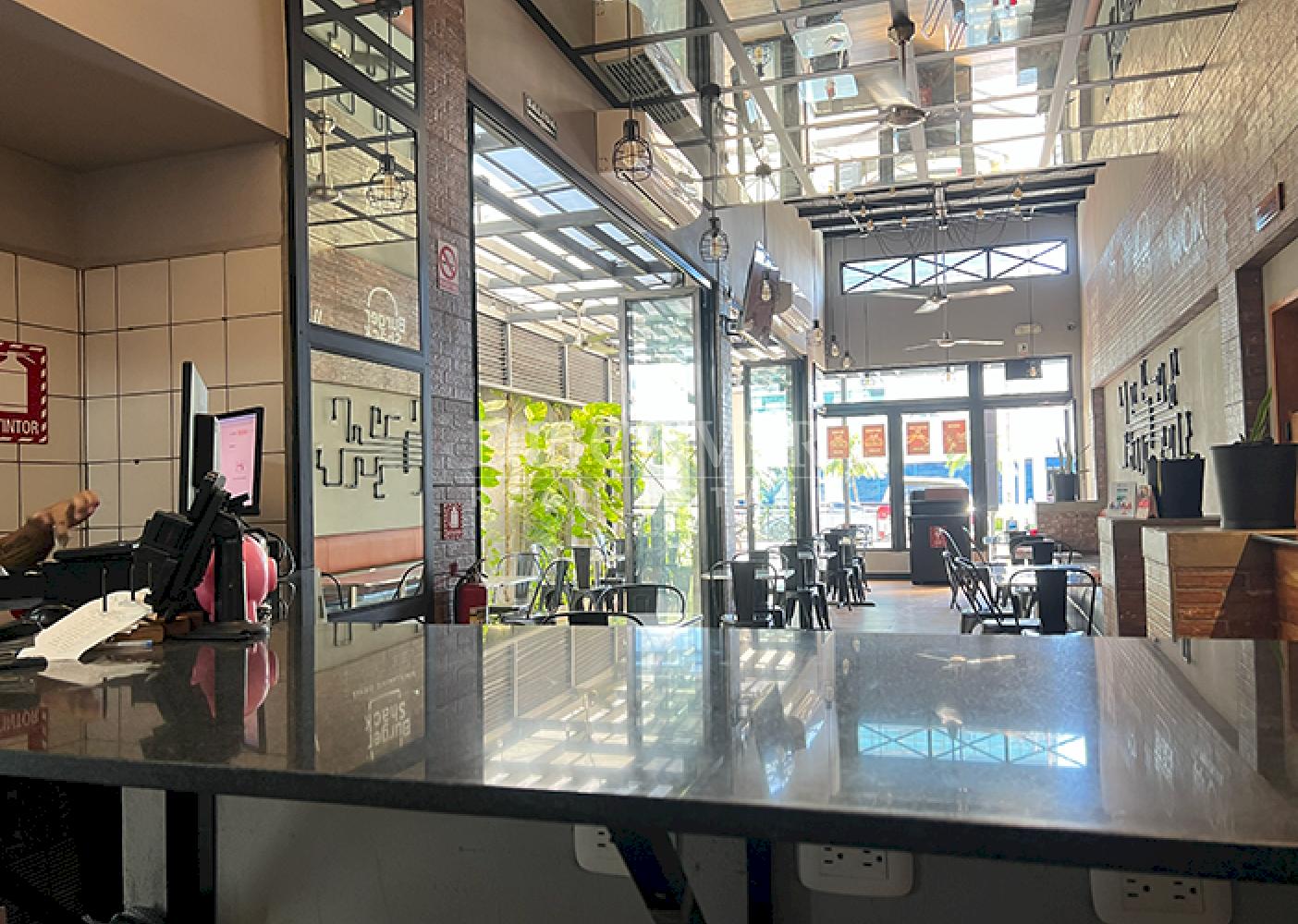 Commercial space for sale in Los Robles 