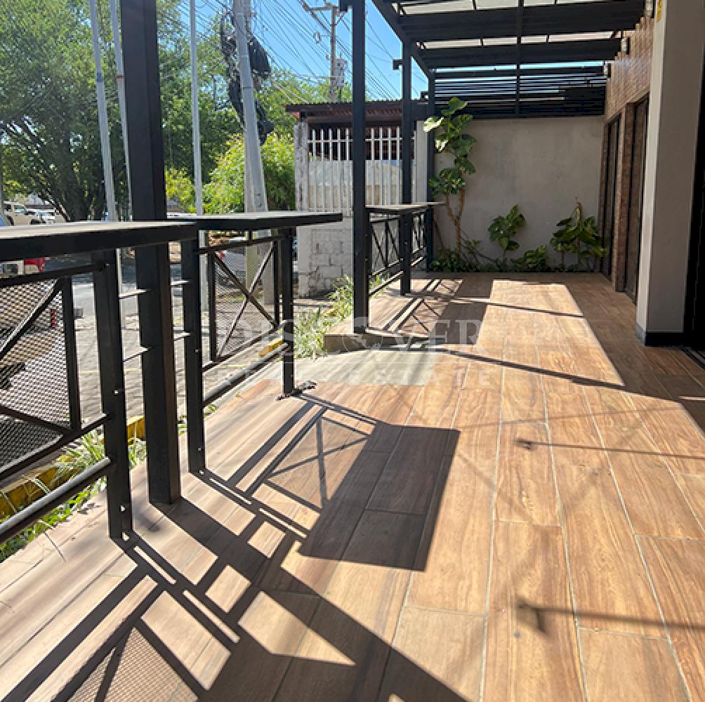 Commercial space for sale in Los Robles 