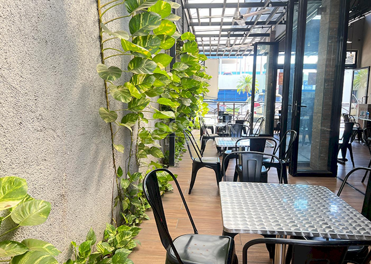 Commercial space for sale in Los Robles 