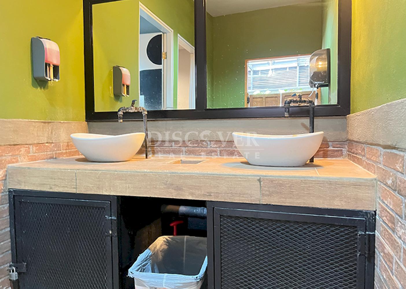 Commercial space for sale in Los Robles 