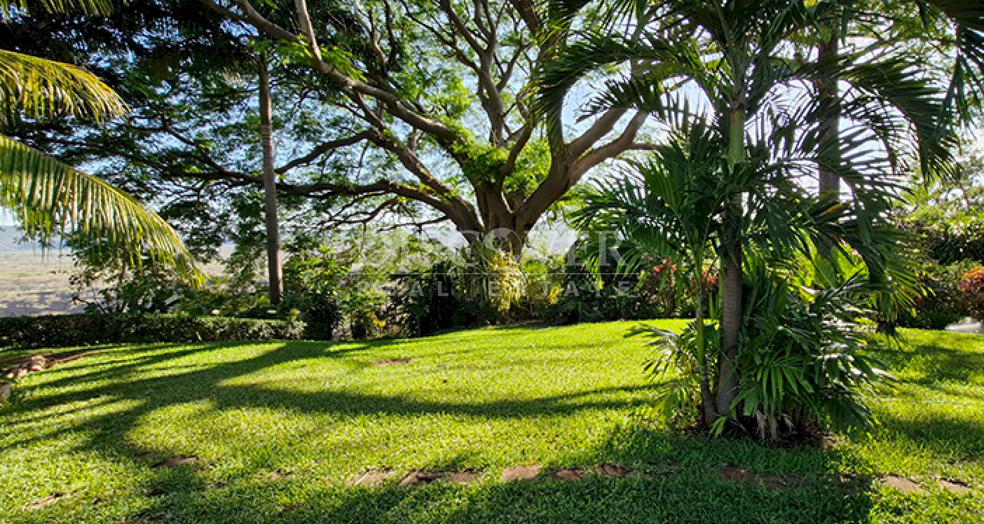 House for sale with a panoramic view of Masaya Lagoon - Nindirí