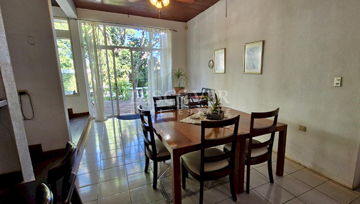 House for sale with a panoramic view of Masaya Lagoon - Nindirí