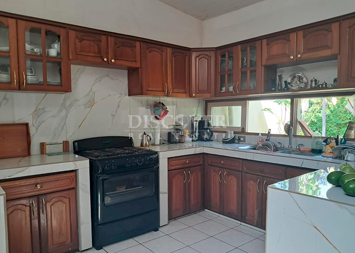 House for sale with a panoramic view of Masaya Lagoon - Nindirí