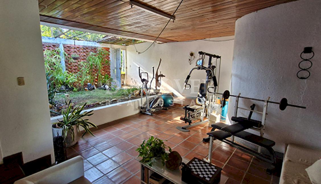 House for sale with a panoramic view of Masaya Lagoon - Nindirí