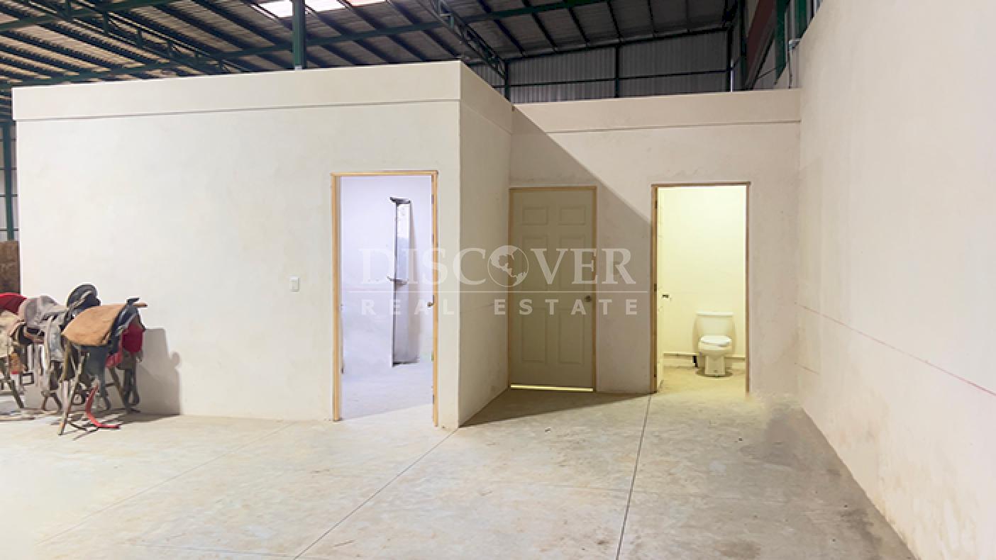 Warehouse for rent on the Pan-American Highway in Estelí