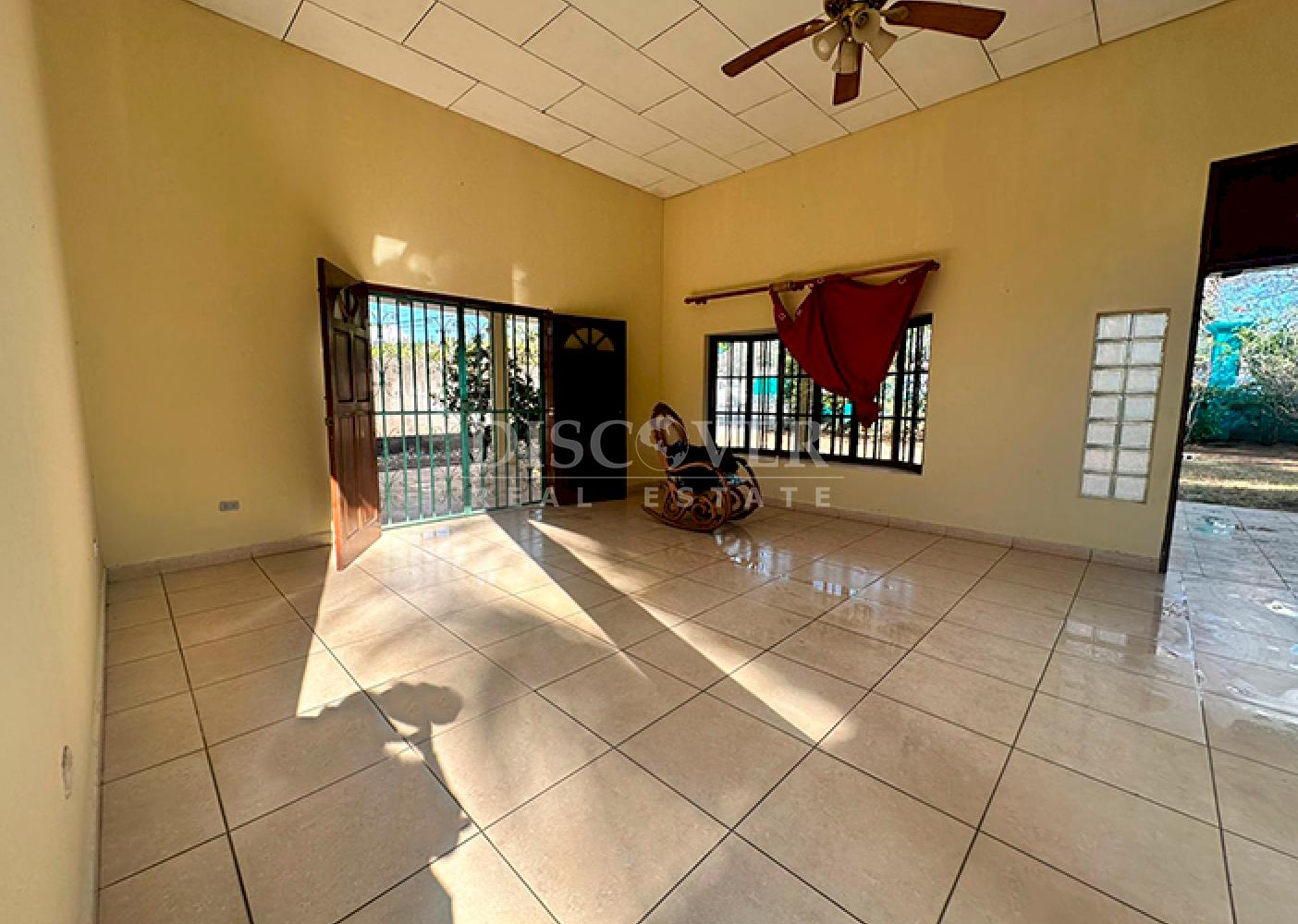  Spacious house for rent on Carretera Vieja in León