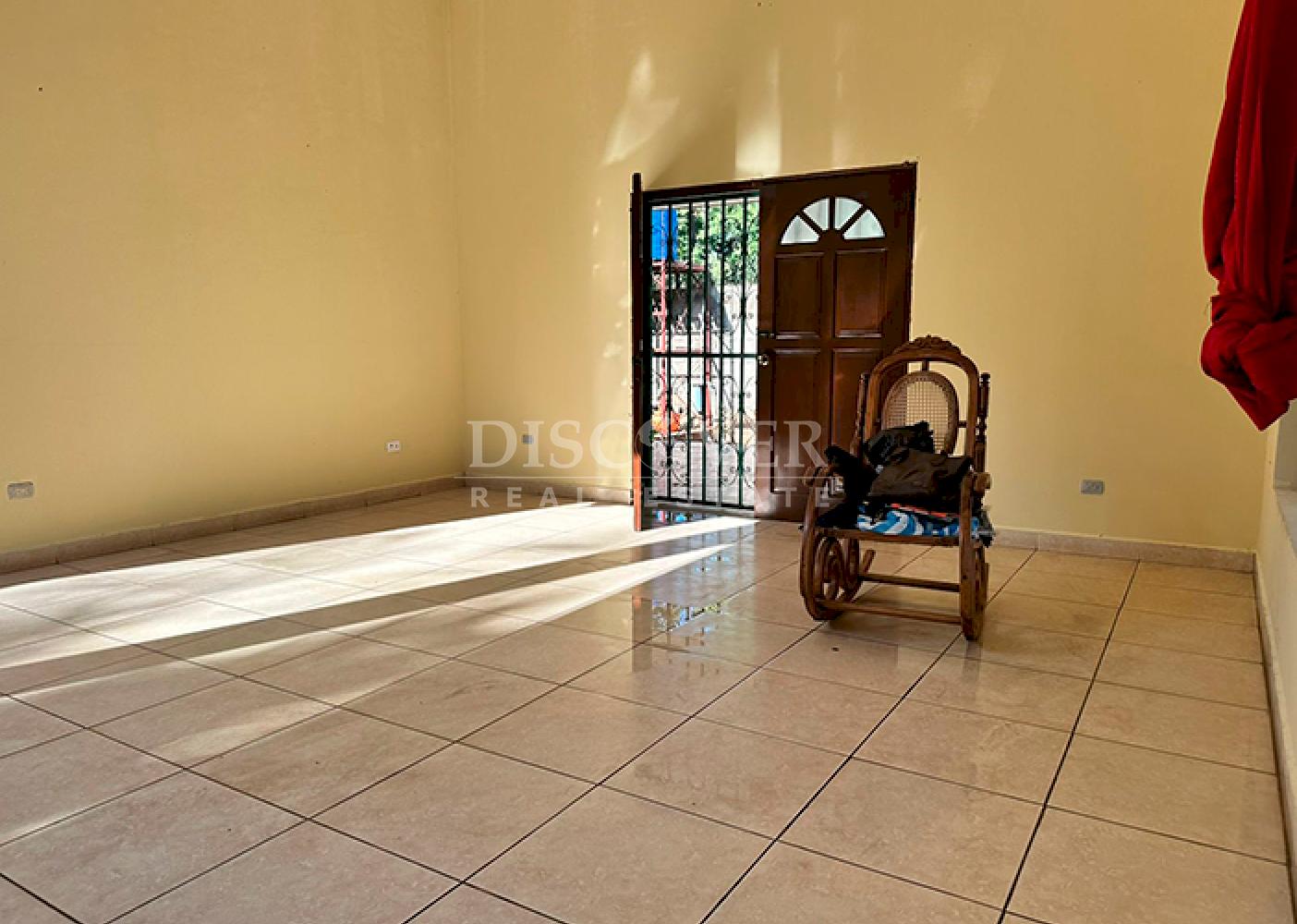  Spacious house for rent on Carretera Vieja in León