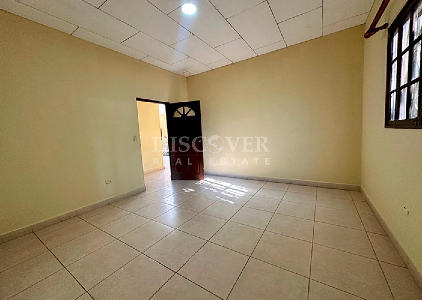  Spacious house for rent on Carretera Vieja in León