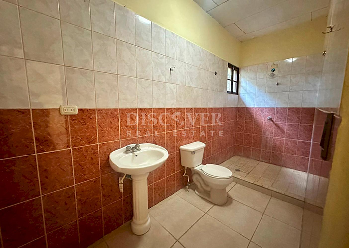  Spacious house for rent on Carretera Vieja in León
