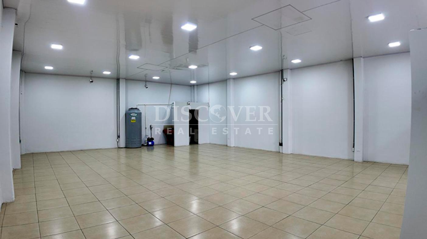 Commercial space for rent and sale on Carretera Norte