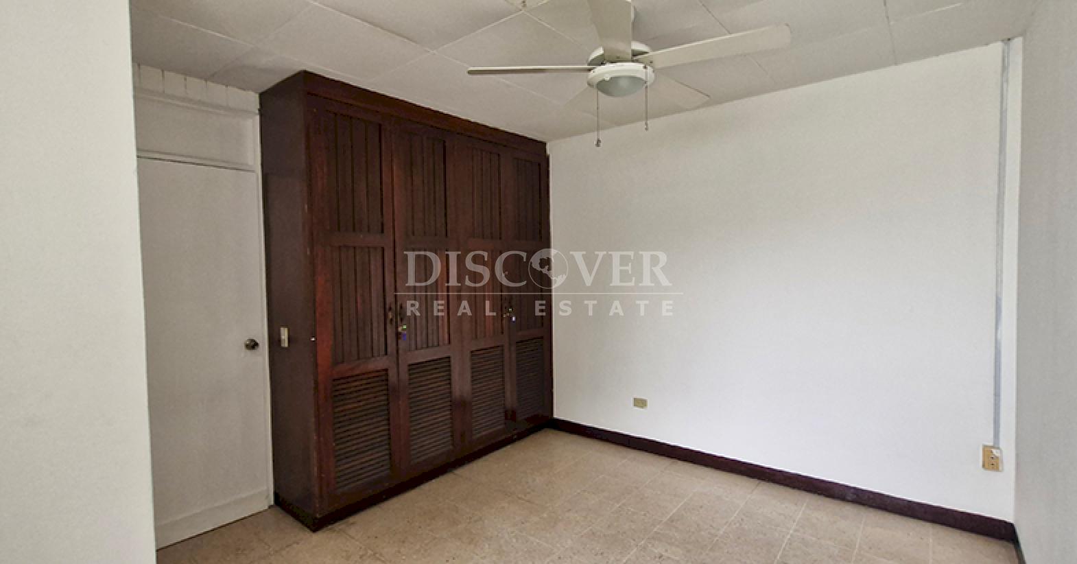  House for rent in Villa Fontana, ideal for a business or as a residence