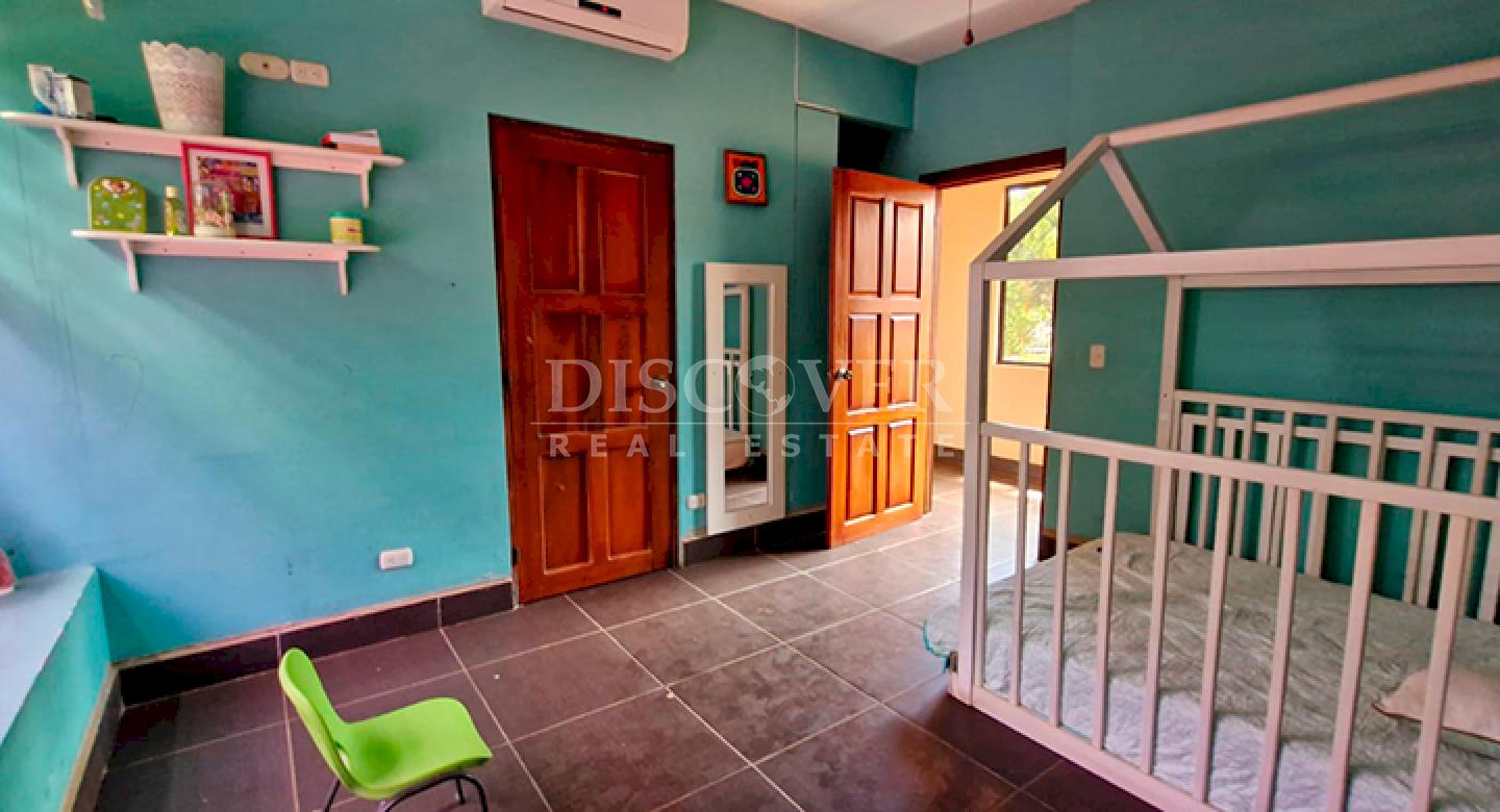  Spacious house for sale/for rent in Las Colinas