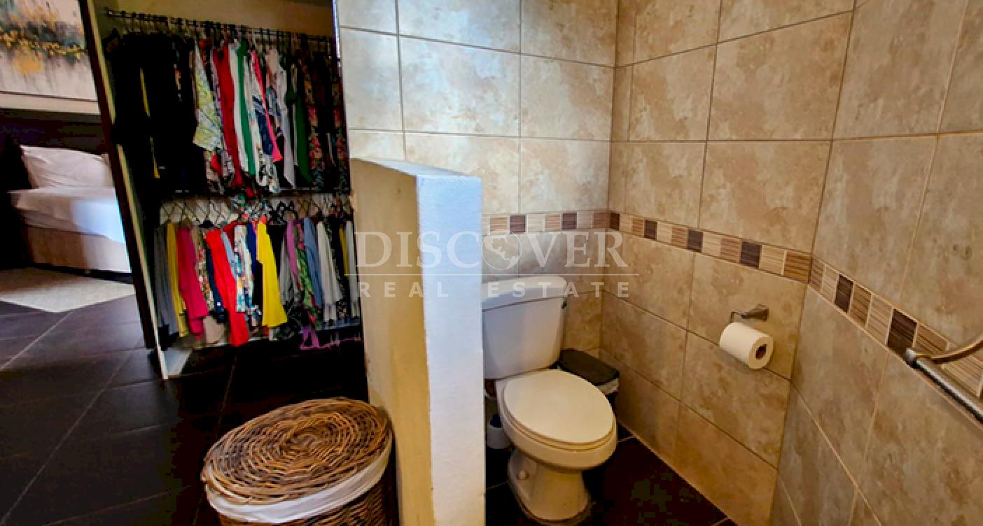  Spacious house for sale/for rent in Las Colinas