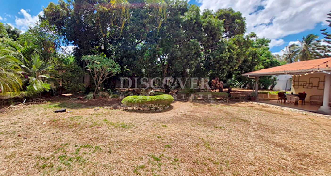  Spacious house for sale/for rent in Las Colinas