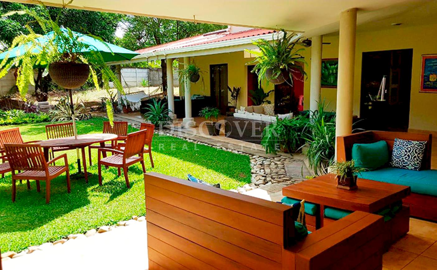  Spacious house for sale/for rent in Las Colinas
