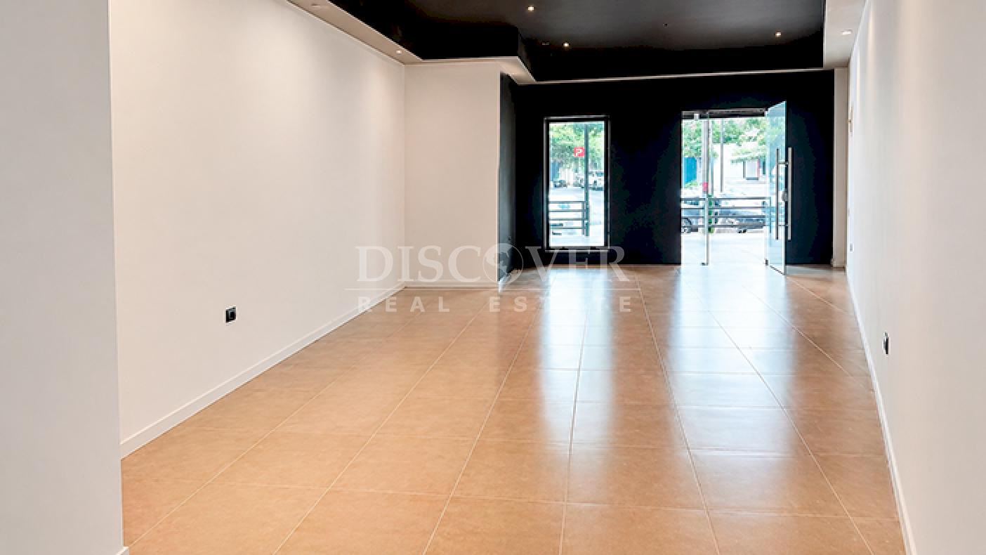 Commercial space for rent in Los Robles