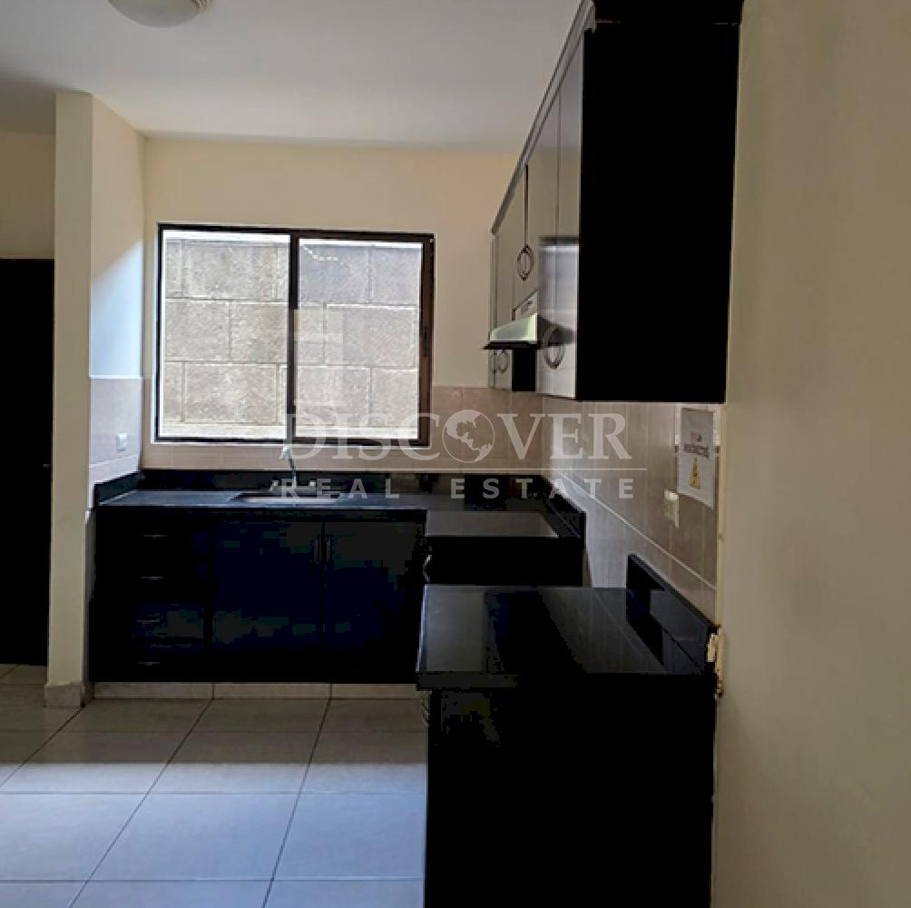  Spacious house for sale in a condominium in Santo Domingo
