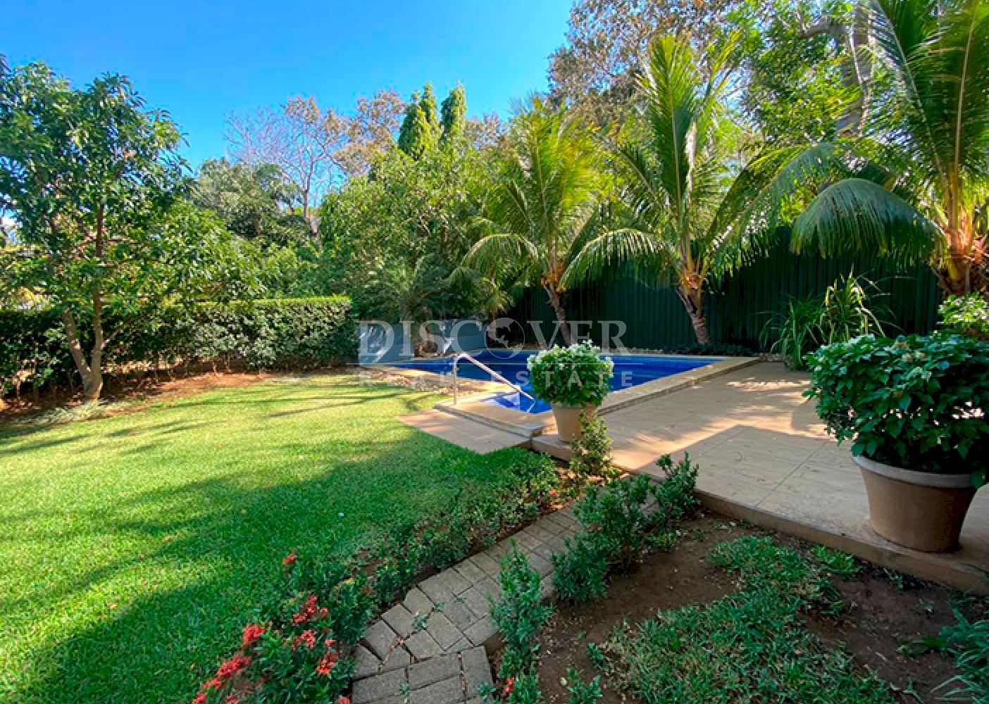  House with a pool for rent on Carretera Sur