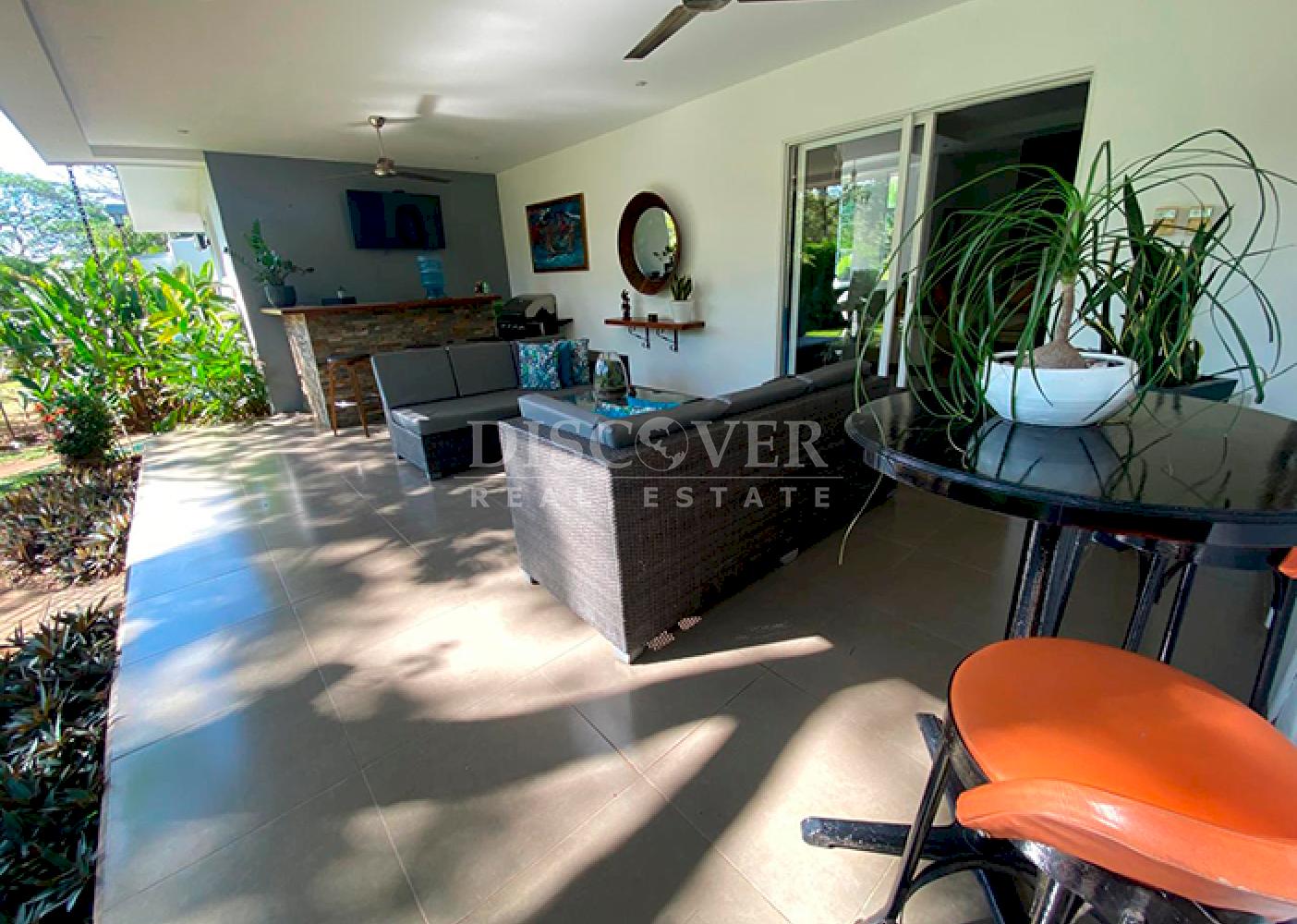  House with a pool for rent on Carretera Sur