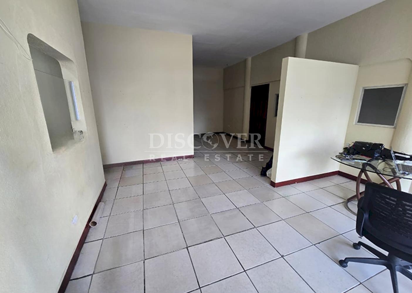 Office/warehouse space for rent in Los Robles 