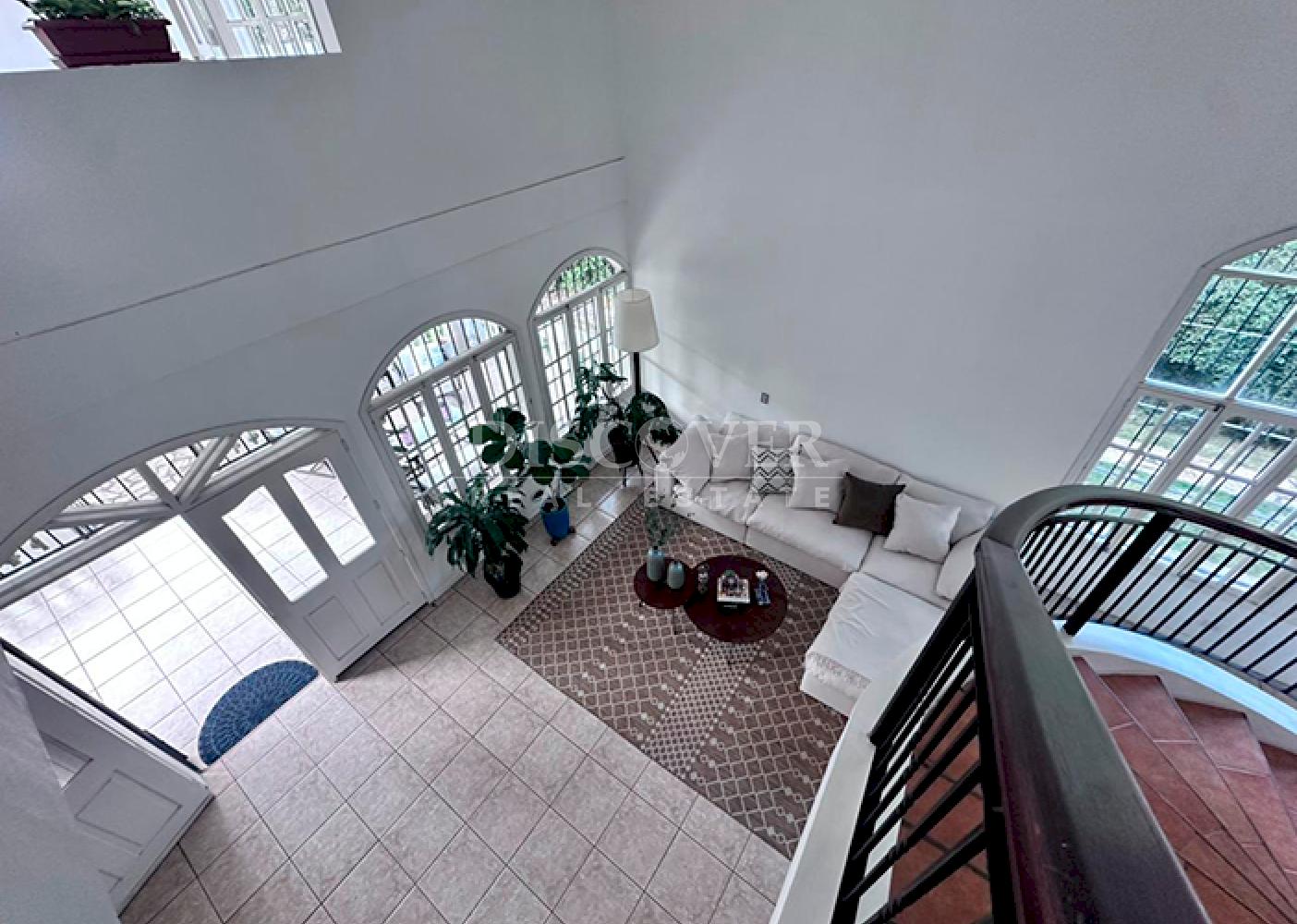  House with a pool for rent on Pista Jean Paul Genie