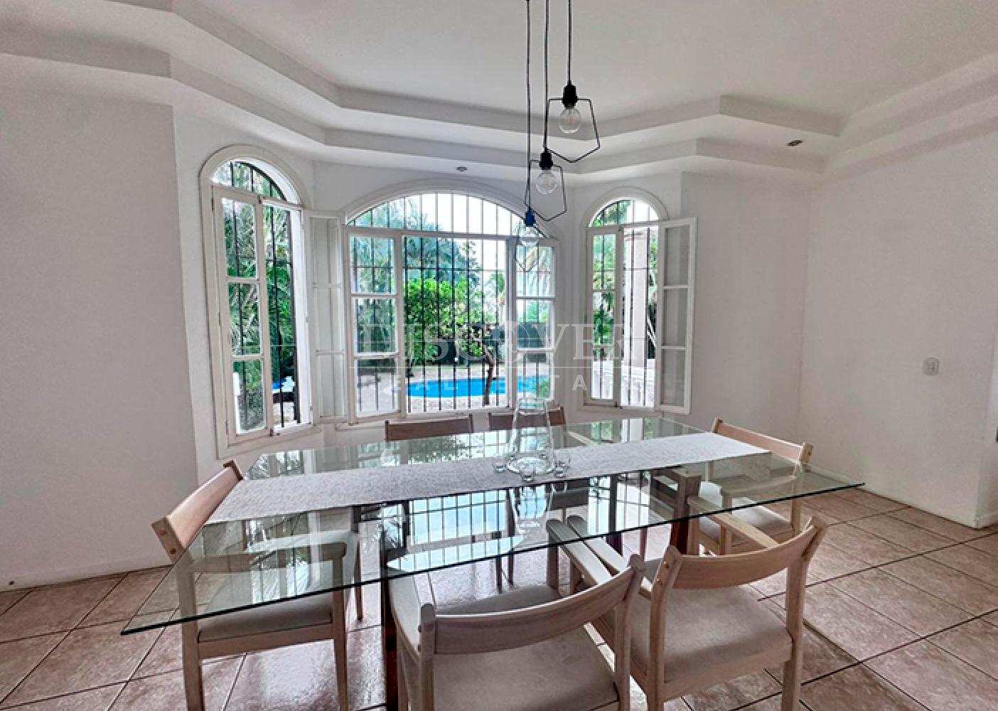  House with a pool for rent on Pista Jean Paul Genie