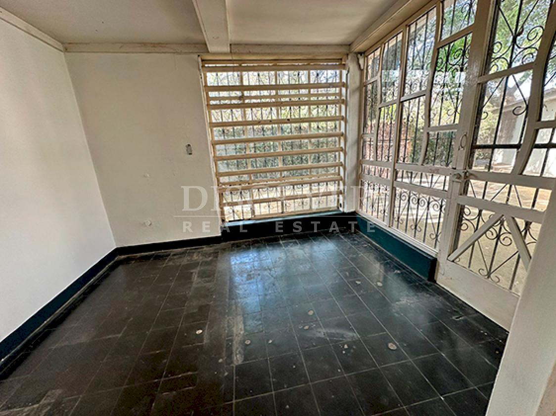 Spacious house for rent on Carretera Sur