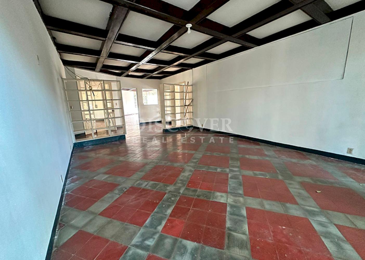 Spacious house for rent on Carretera Sur