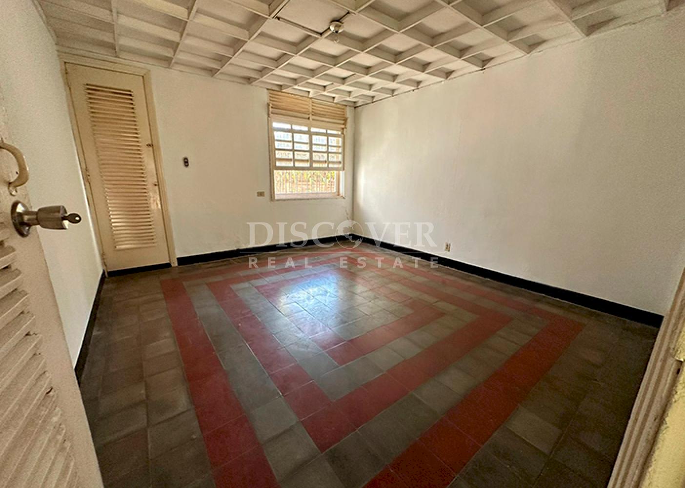 Spacious house for rent on Carretera Sur