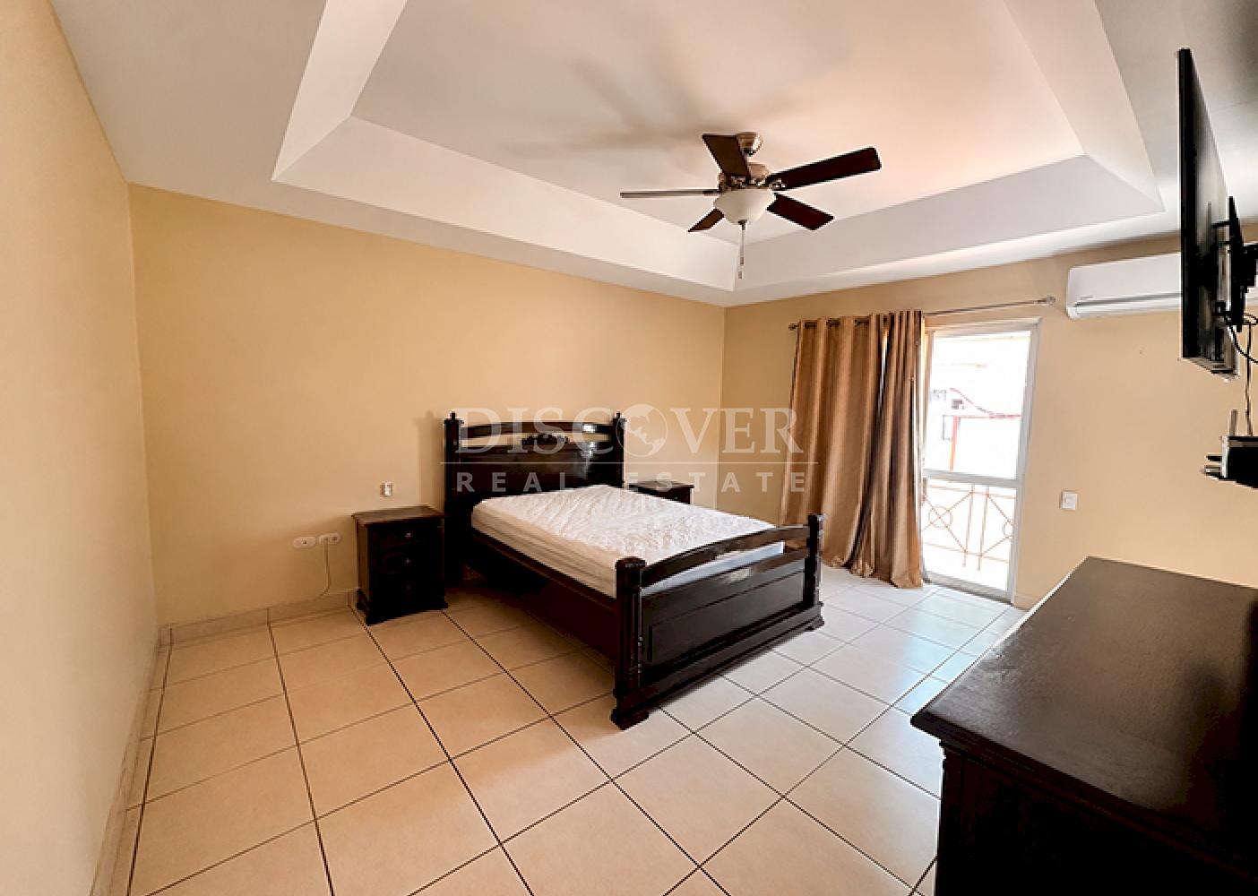  House for rent in a gated community in Villa Fontana