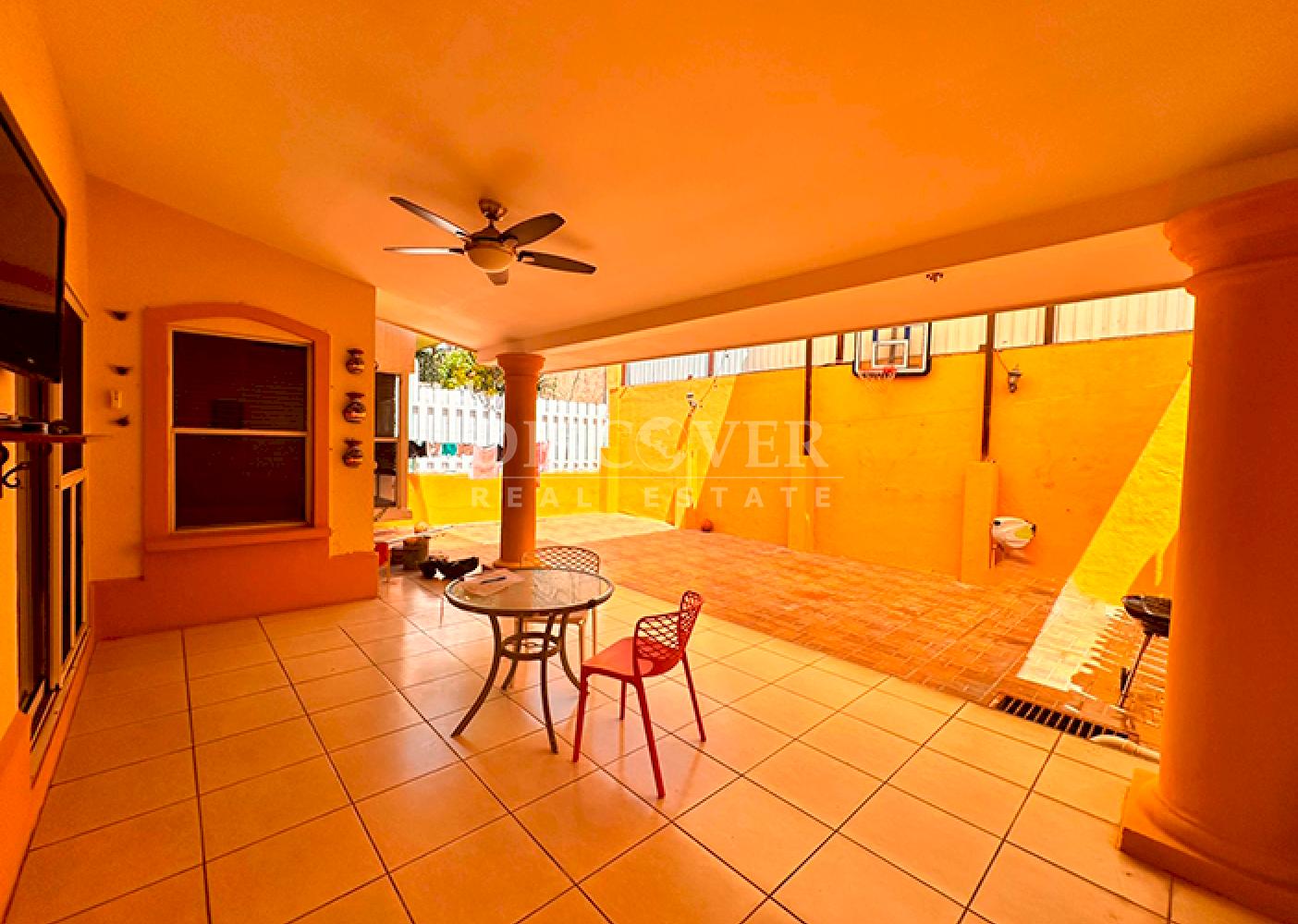  House for rent in a gated community in Villa Fontana