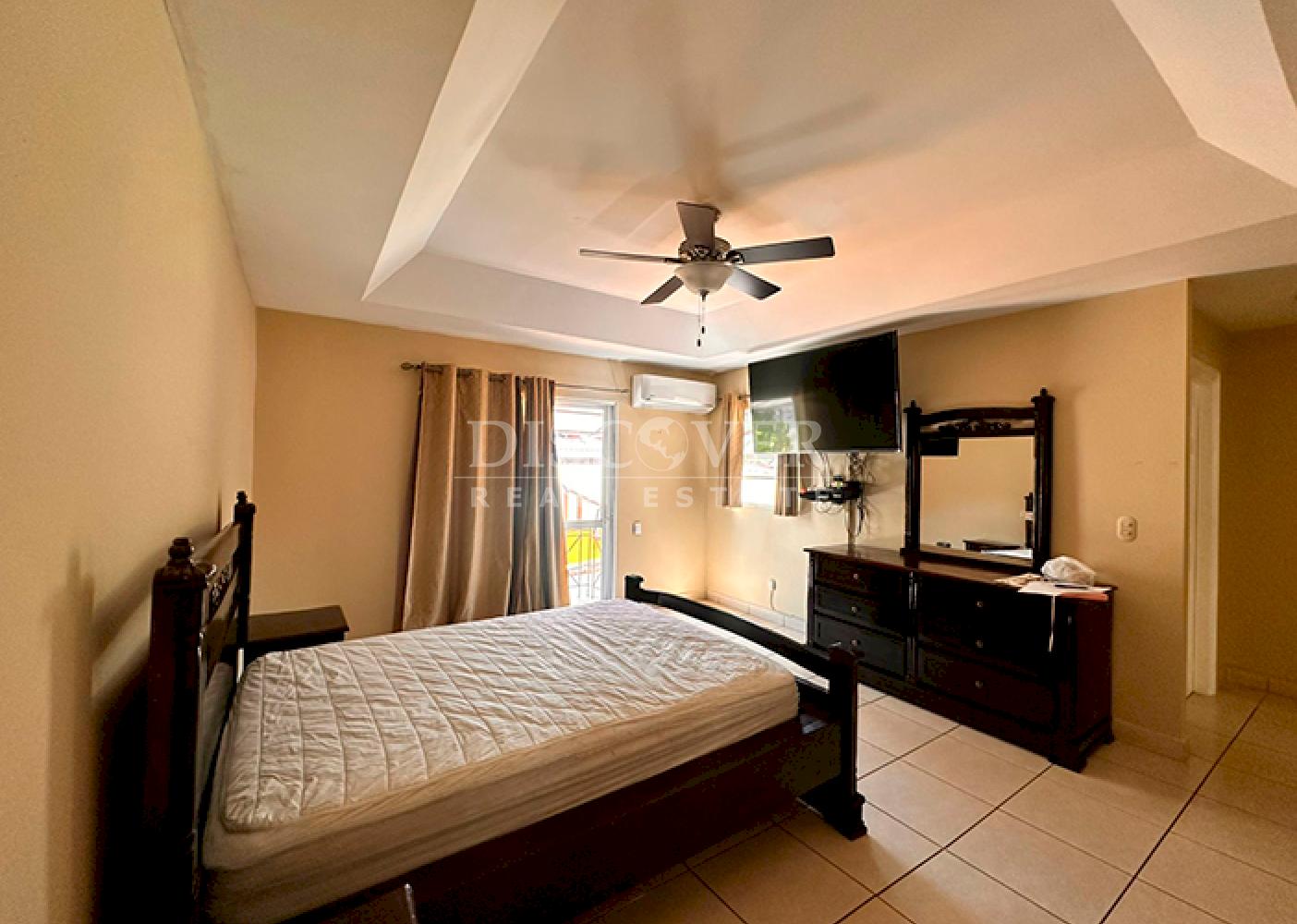  House for rent in a gated community in Villa Fontana