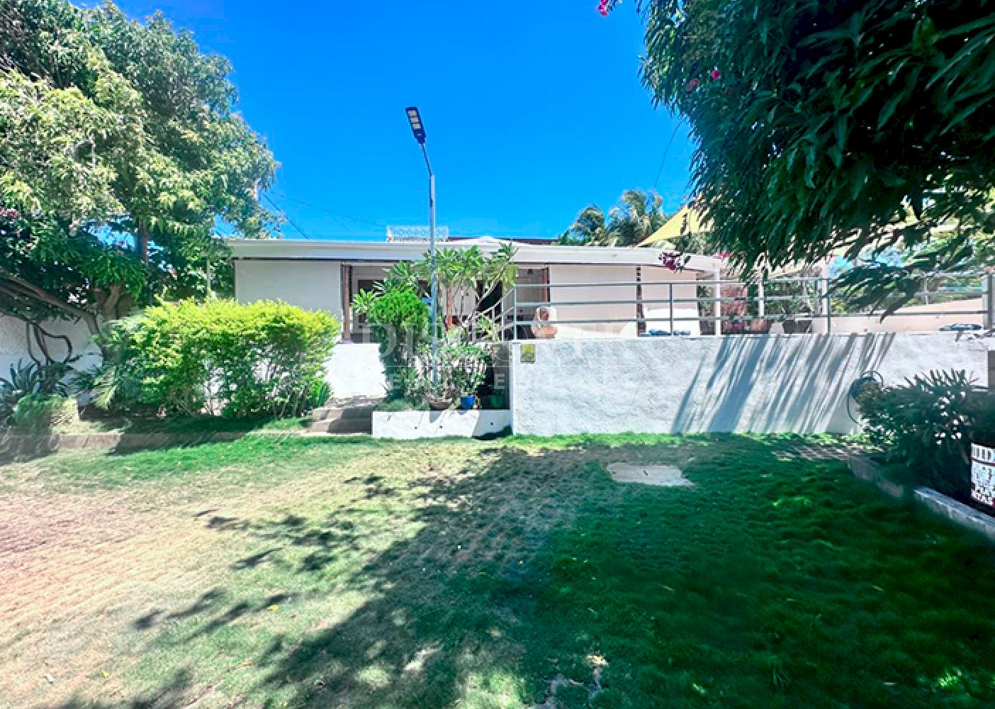 Cozy house for sale on Pochomil Beach