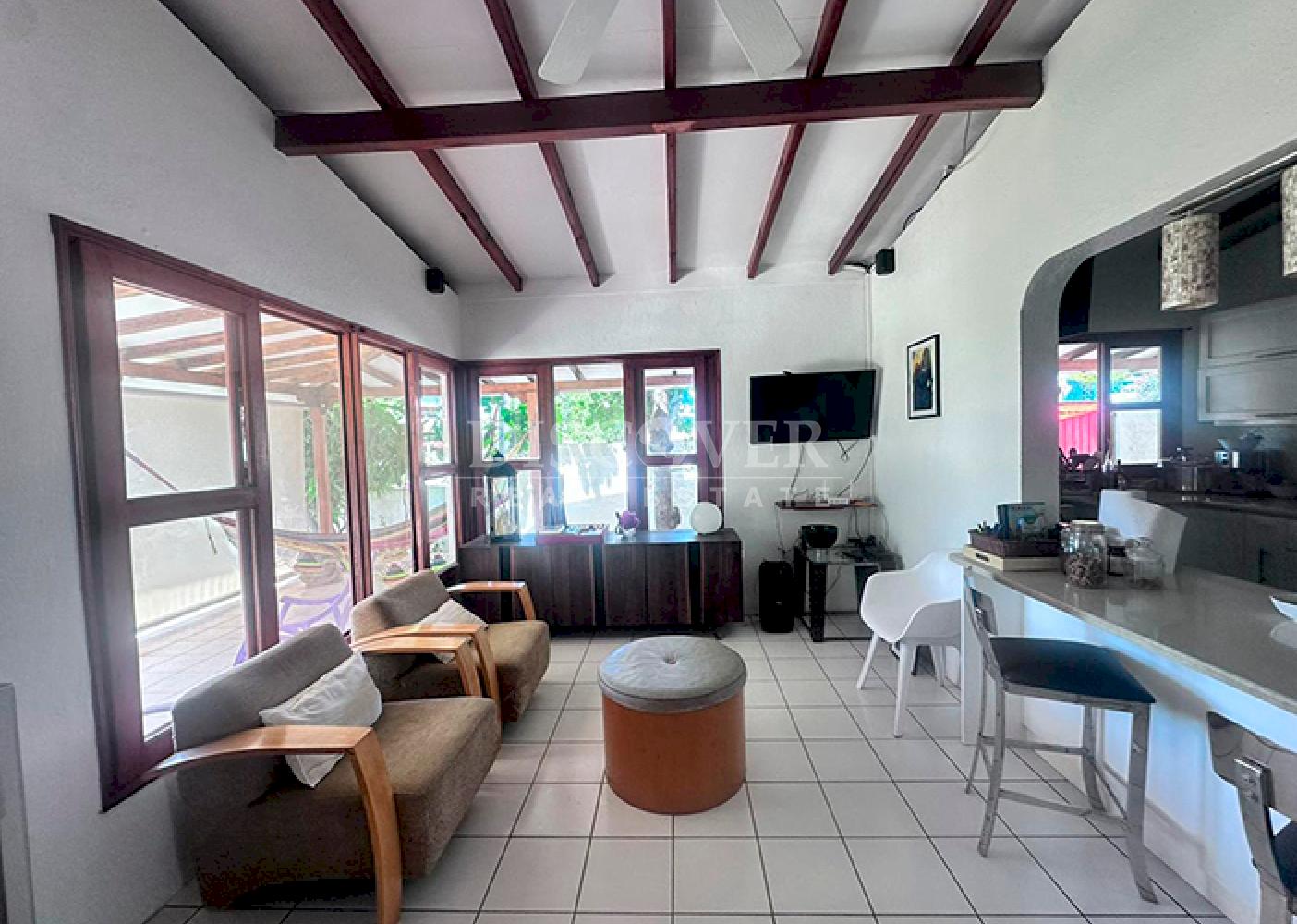Cozy house for sale on Pochomil Beach