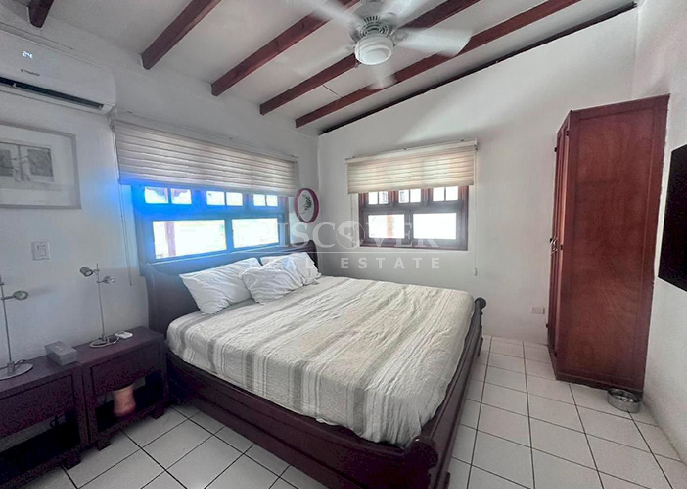 Cozy house for sale on Pochomil Beach