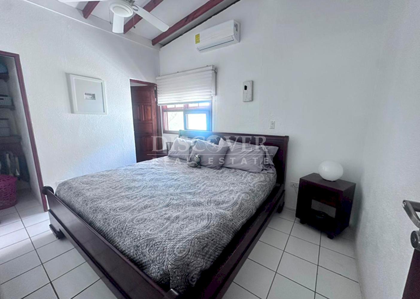 Cozy house for sale on Pochomil Beach