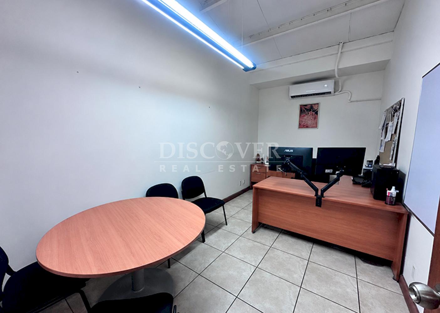  Office building for sale on Pista Suburbana