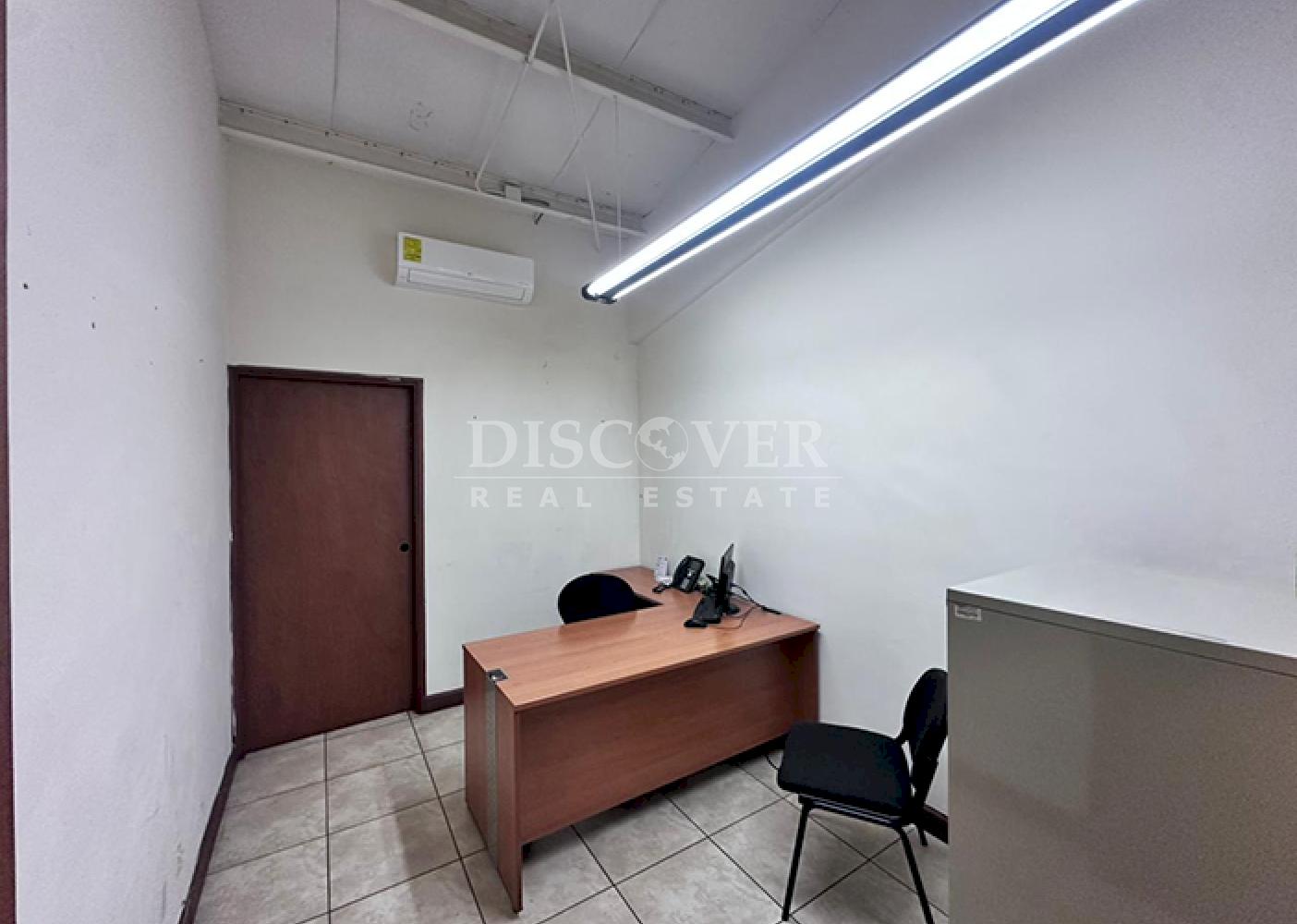  Office building for sale on Pista Suburbana
