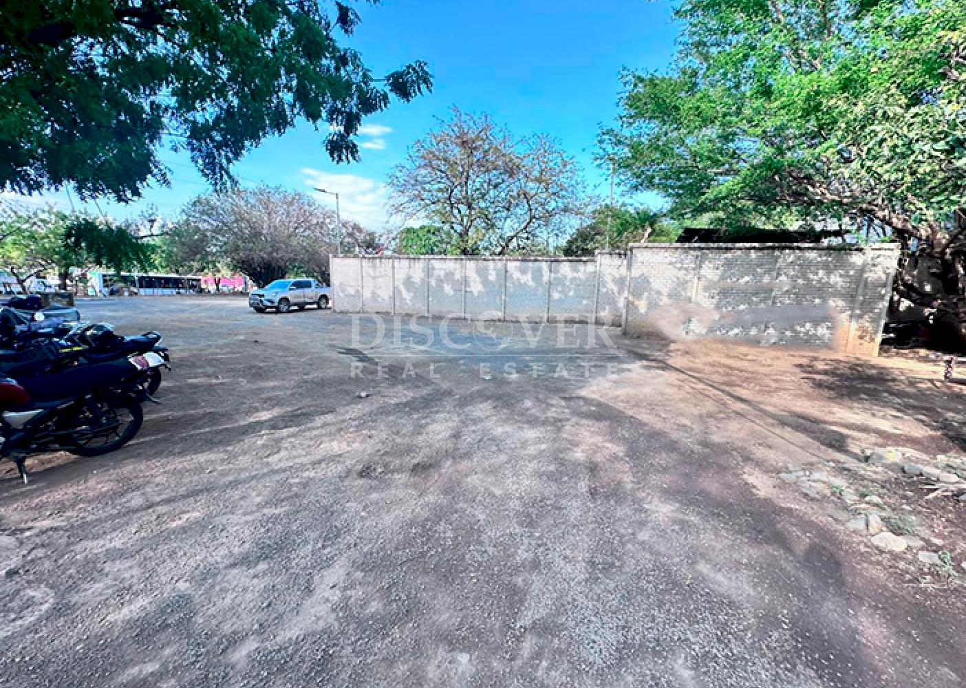  Office building for sale on Pista Suburbana