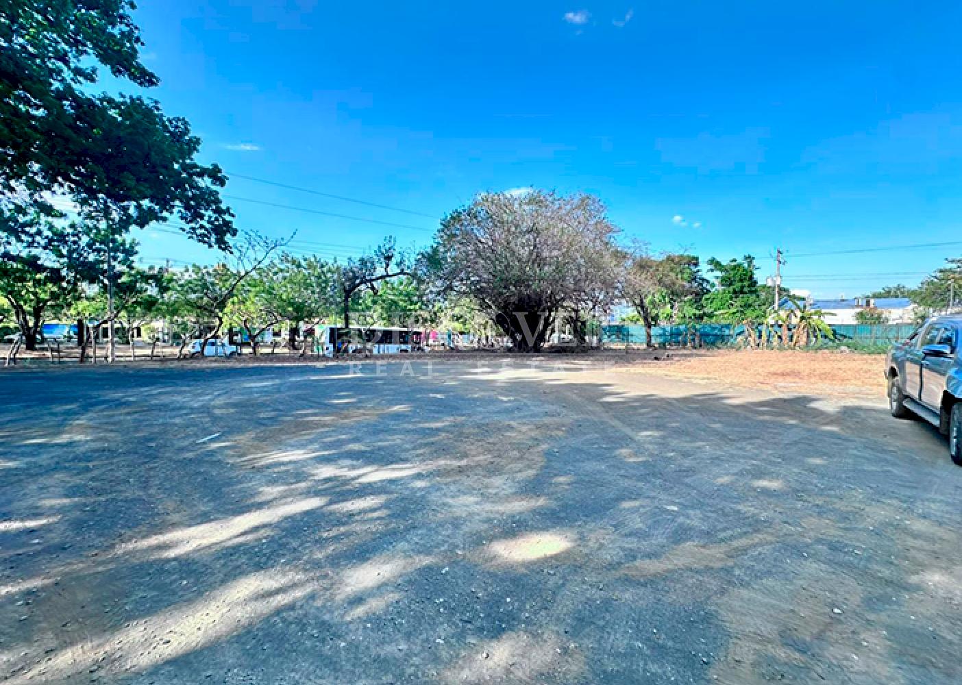  Office building for sale on Pista Suburbana