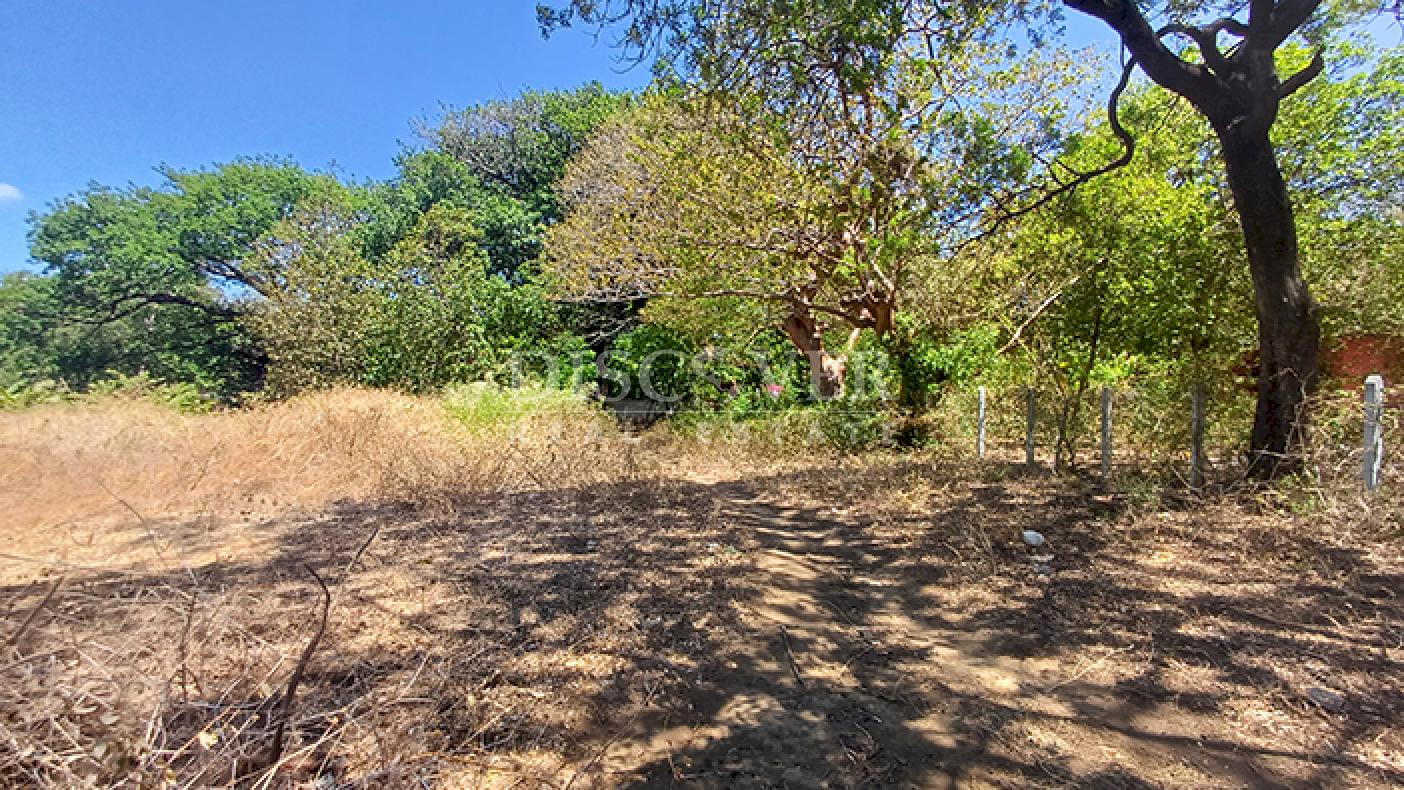  Land for sale ideal for a home on Carretera Vieja a Leon
