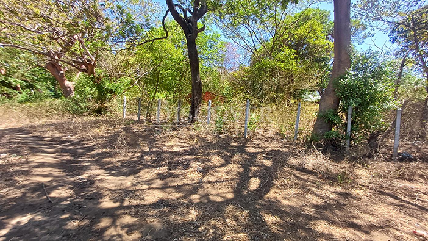  Land for sale ideal for a home on Carretera Vieja a Leon